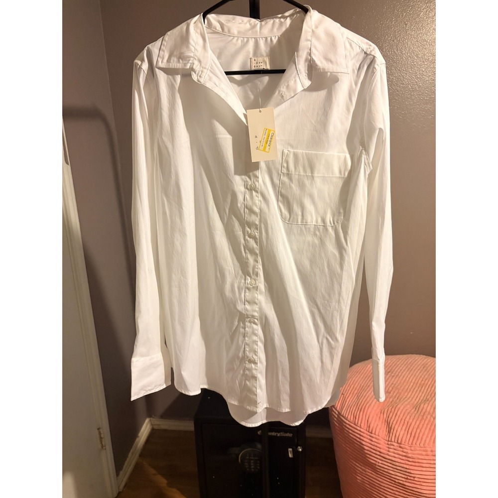 A New‎ Day Women's Small White Long Sleeve Dress Shirt with Faux Pearl Buttons